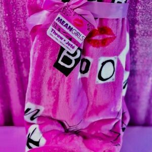 MEAN GIRLS VHTF Pink Throw Blanket RARE BNWT